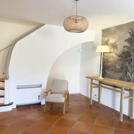Le Petit Domaine Вилла
