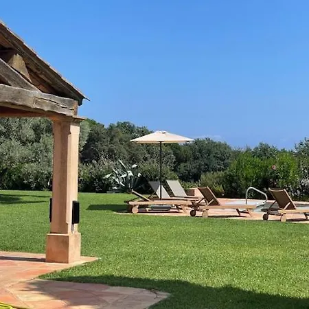 Вилла Le Petit Domaine
