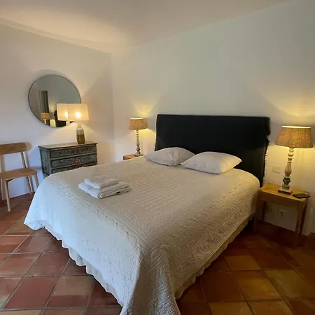 Le Petit Domaine Vila