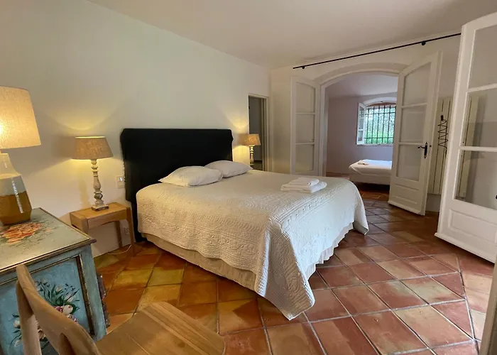 Le Petit Domaine Villa *